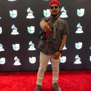 Meet your Posher, Derick